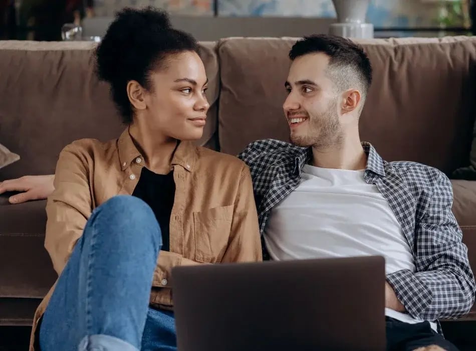 couple on laptop