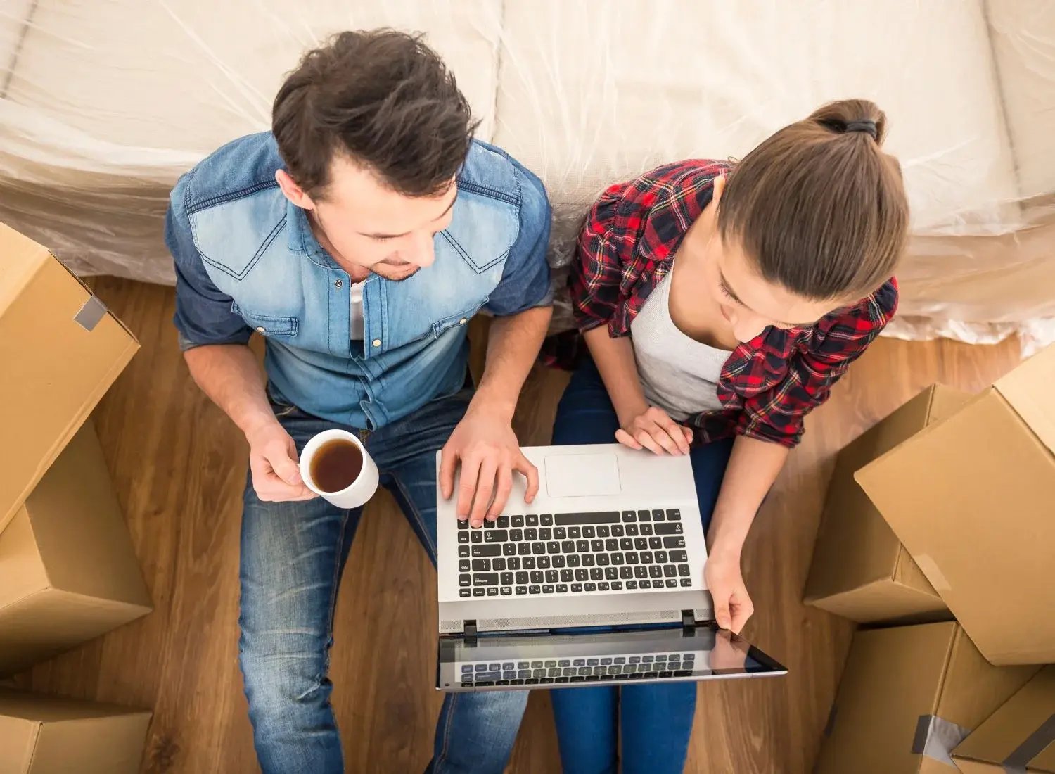 couple on computer